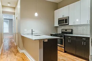 W Buckingham Pl