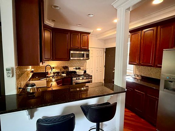 3rd image of 5027 N Bernard St APT 2