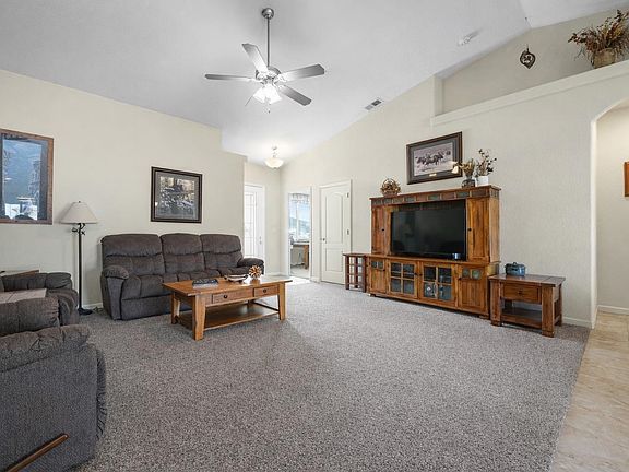 4th image of 669 Turnberry Ct