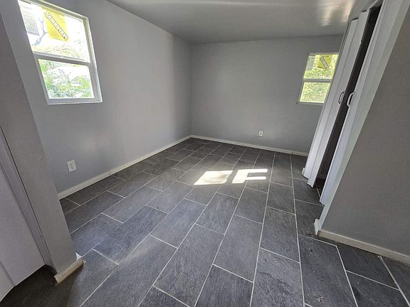 3rd image of 1025 E 43rd Ave APT B