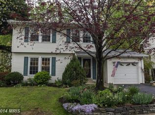 1676 Fallsway Dr, Crofton, MD 21114