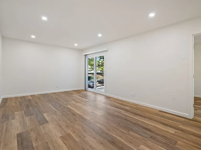 544 Pacific Street — Photo 3
