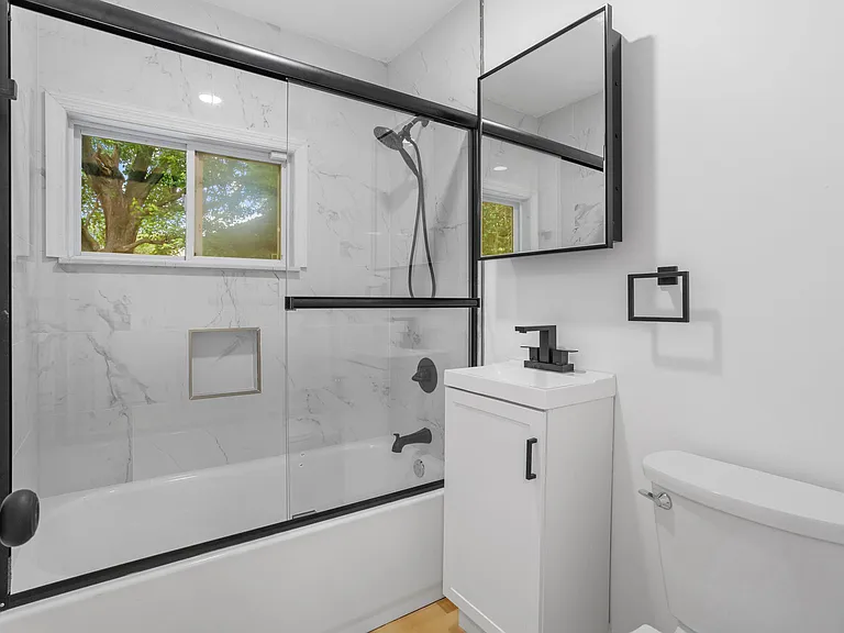 49 Farrell Ave — Photo 13