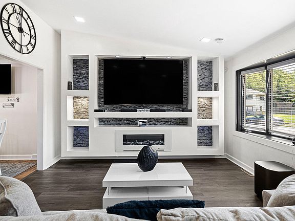 5th image of 305 Cecelia Dr