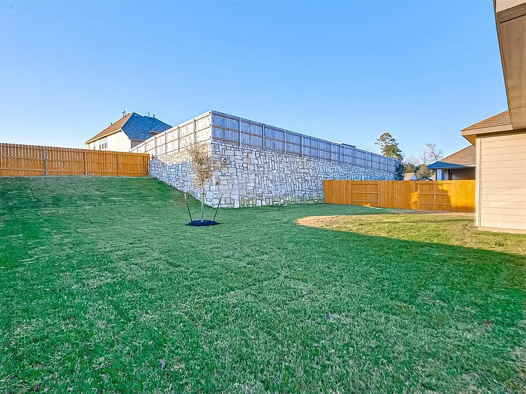 983 Golden Willow Ln — Photo 25