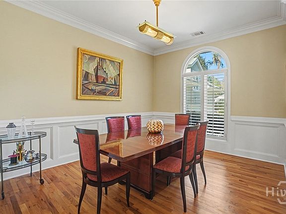 5th image of 6 Oak Glade Court