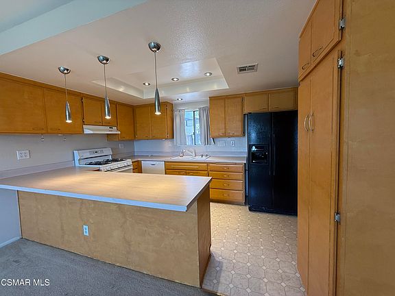 3rd image of 15638 Viewridge Ln