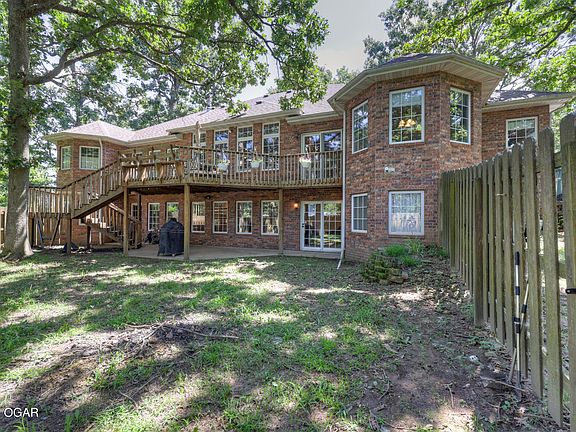 2nd image of 620 Parkwood Dr