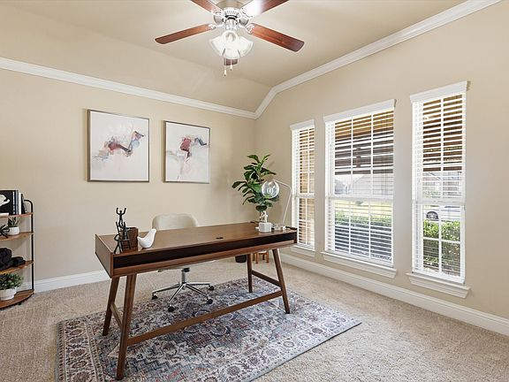 3rd image of 609 Racine Dr