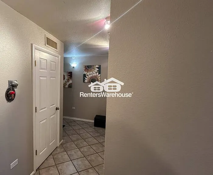 1020 15th St #13J — Photo 4