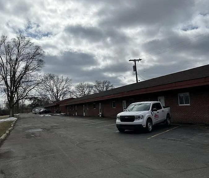 64 Harvey Pl — Photo 1