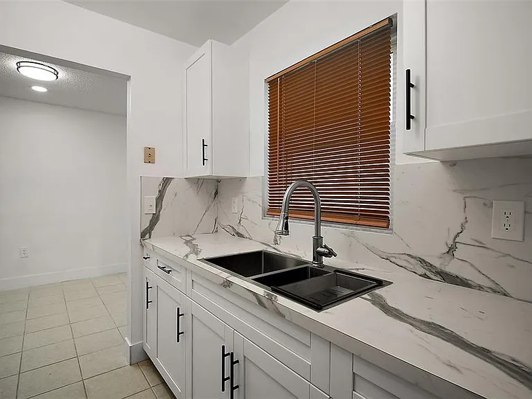14884 SW 35th Cir — Photo 10