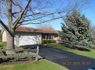 204 Old Indian Trl, Deforest, WI 53532