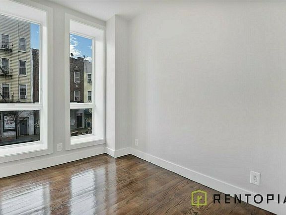 3rd image of 83 Graham Ave #327