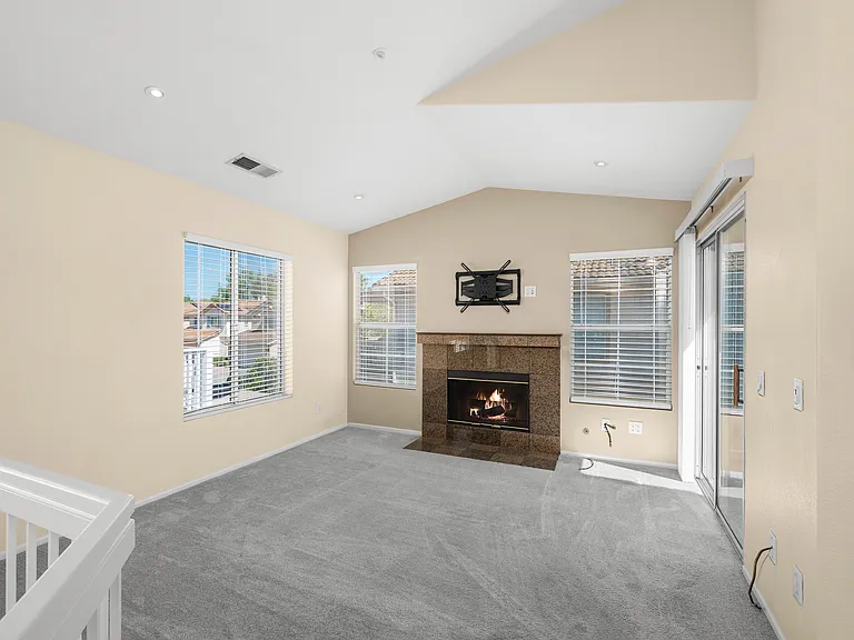 278 Brookview Ct — Photo 12