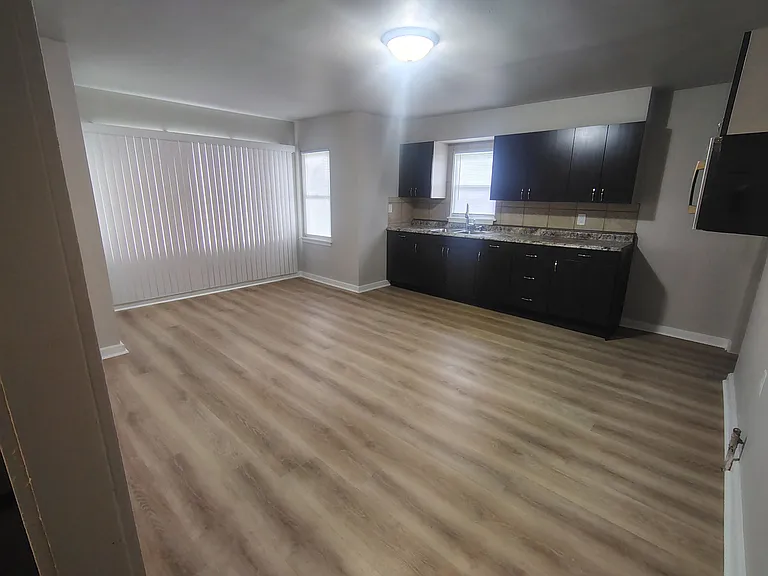 1331 Taft St — Photo 3
