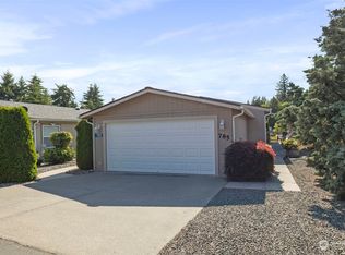 785 NE Reeds Meadow Ln, Bremerton, WA 98311