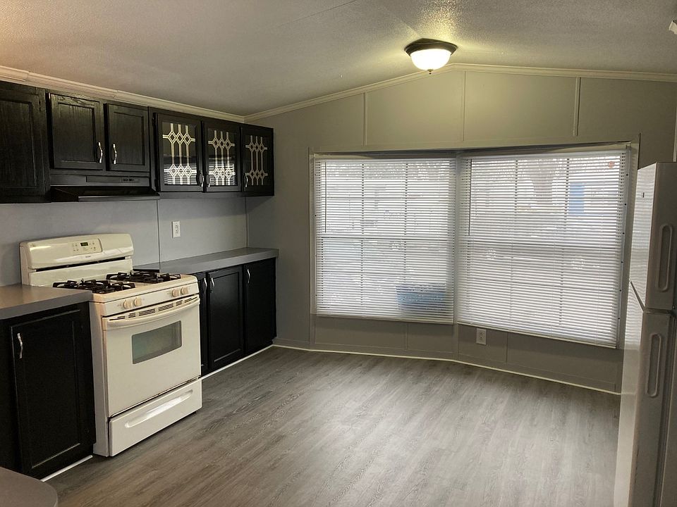 2nd image of 4912 Trace Dr