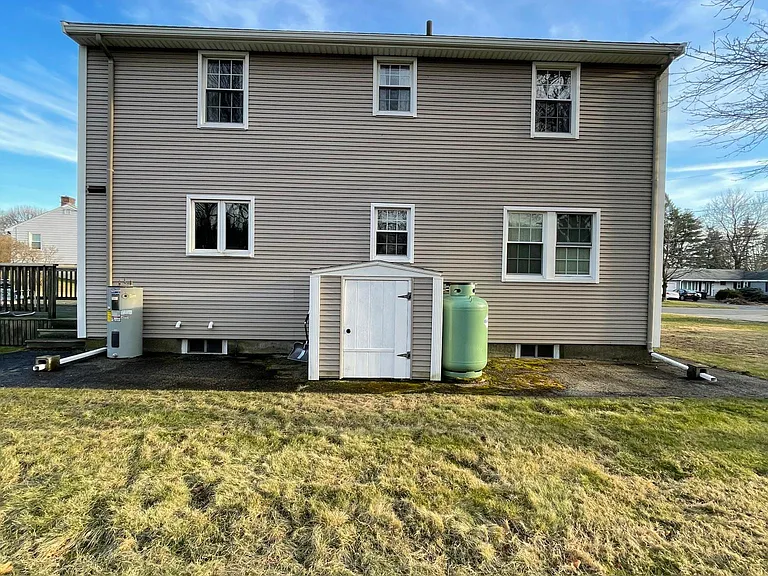 46 Glendale Dr — Photo 4