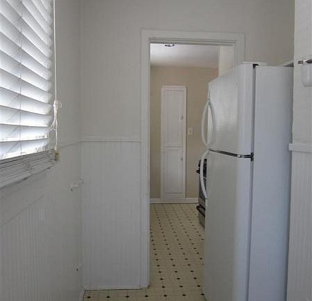 5th image of 622 Stratford Ave #B