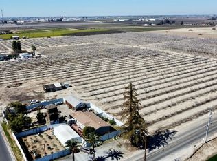 12960 E Kamm Ave, Kingsburg, CA