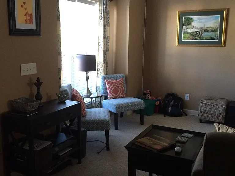 8 Amity Ln — Photo 2