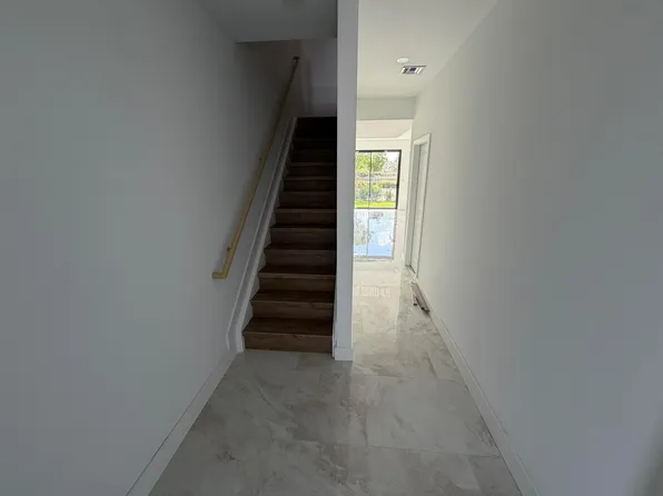 111 NW 15th Court, Pompano Beach, FL 33060