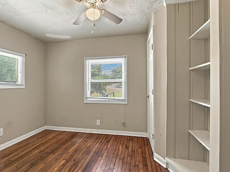 501 Weakley Ave — Photo 22
