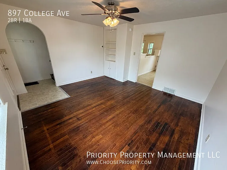897 College Ave — Photo 4