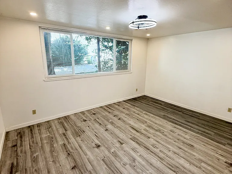 2521 Piedmont Ave #3 — Photo 1
