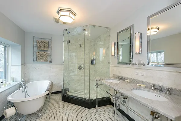 Sold by Corcoran | media 6