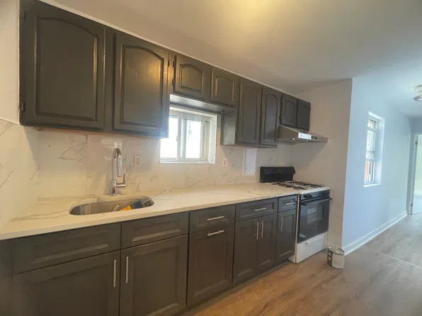 14916 Barclay Ave Floor 2, Flushing, NY 11355