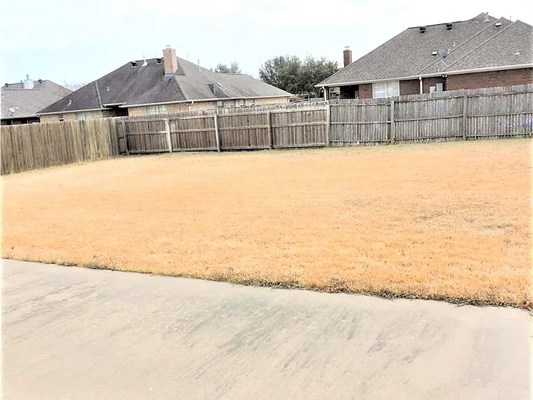 606 Aster Dr — Photo 18