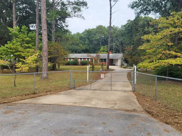 5457 Fairchild Rd, Crestview, FL 32539