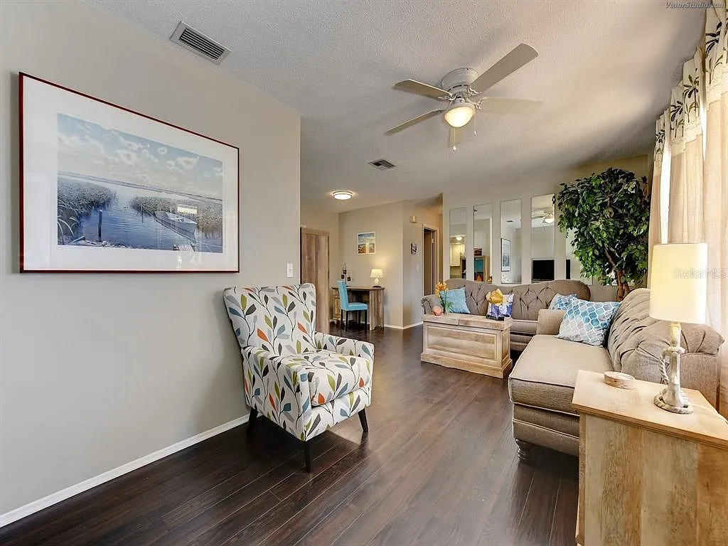 2 bed, 2.0 bath, 1144 sqft, $12,600 — Photo 3