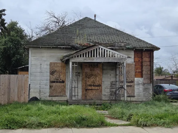 1939 Bauder St, Selma, CA 93662