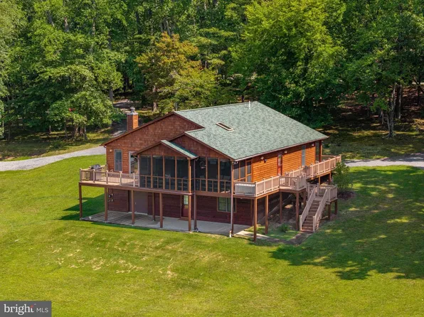 1286 Old Poplar Dr, Baker, WV 26801