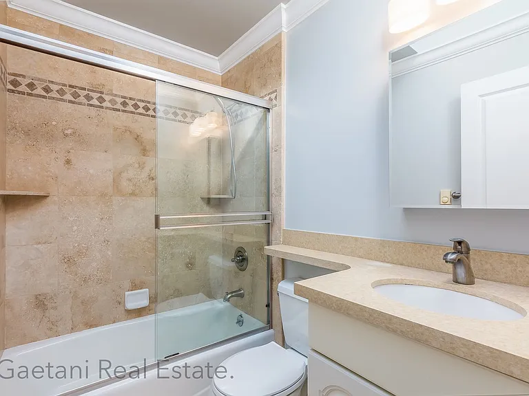 2266 Washington St #341R — Photo 12