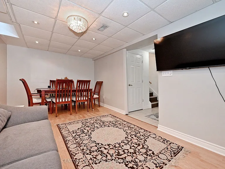 44 Equator Cres — Photo 27