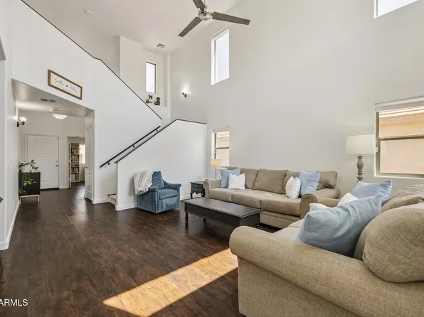 1011 E PALOMINO Way, San Tan Valley, AZ 85143