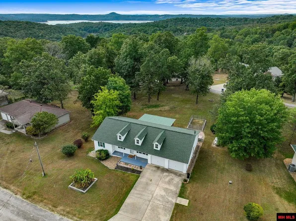 349 Forest Hills Dr, Mountain Home, AR 72653