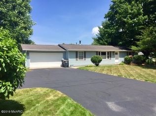 2290 Russell Rd, Benton Harbor, MI 49022