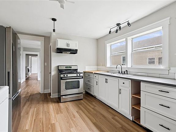 4th image of 1820 Toledano St