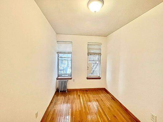 4th image of 421 E 65th St #5R