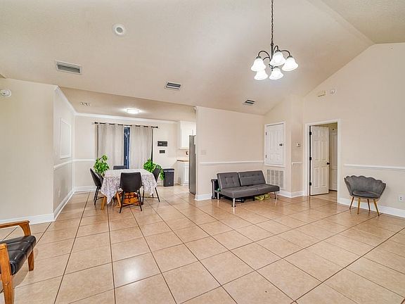 5th image of 4723 Campanella Dr N