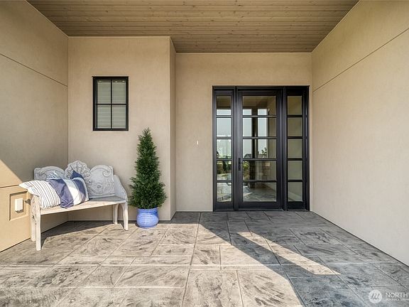 3rd image of 3194 Sorrel Drive