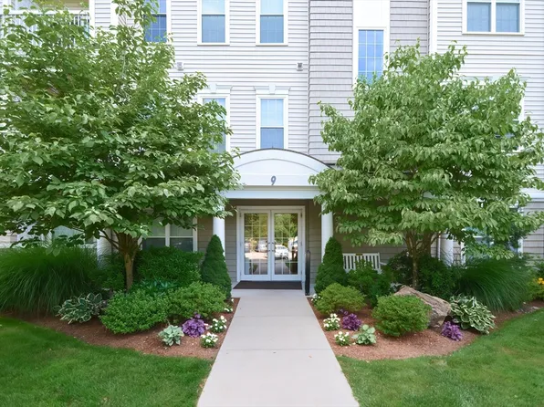 9 Morgan Dr Unit 401, Natick, MA 01760