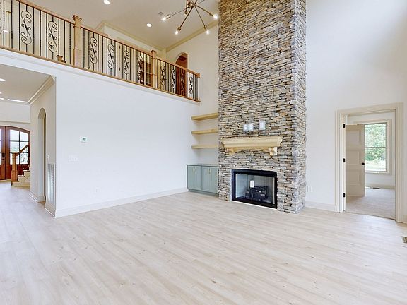 5th image of 7014 Baker Rd