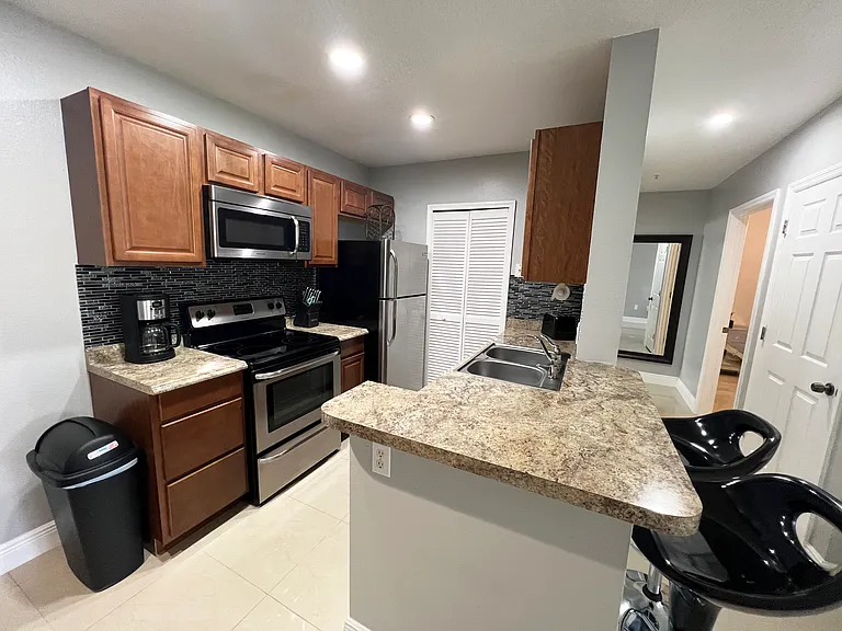 4368 S Kirkman Rd — Photo 5