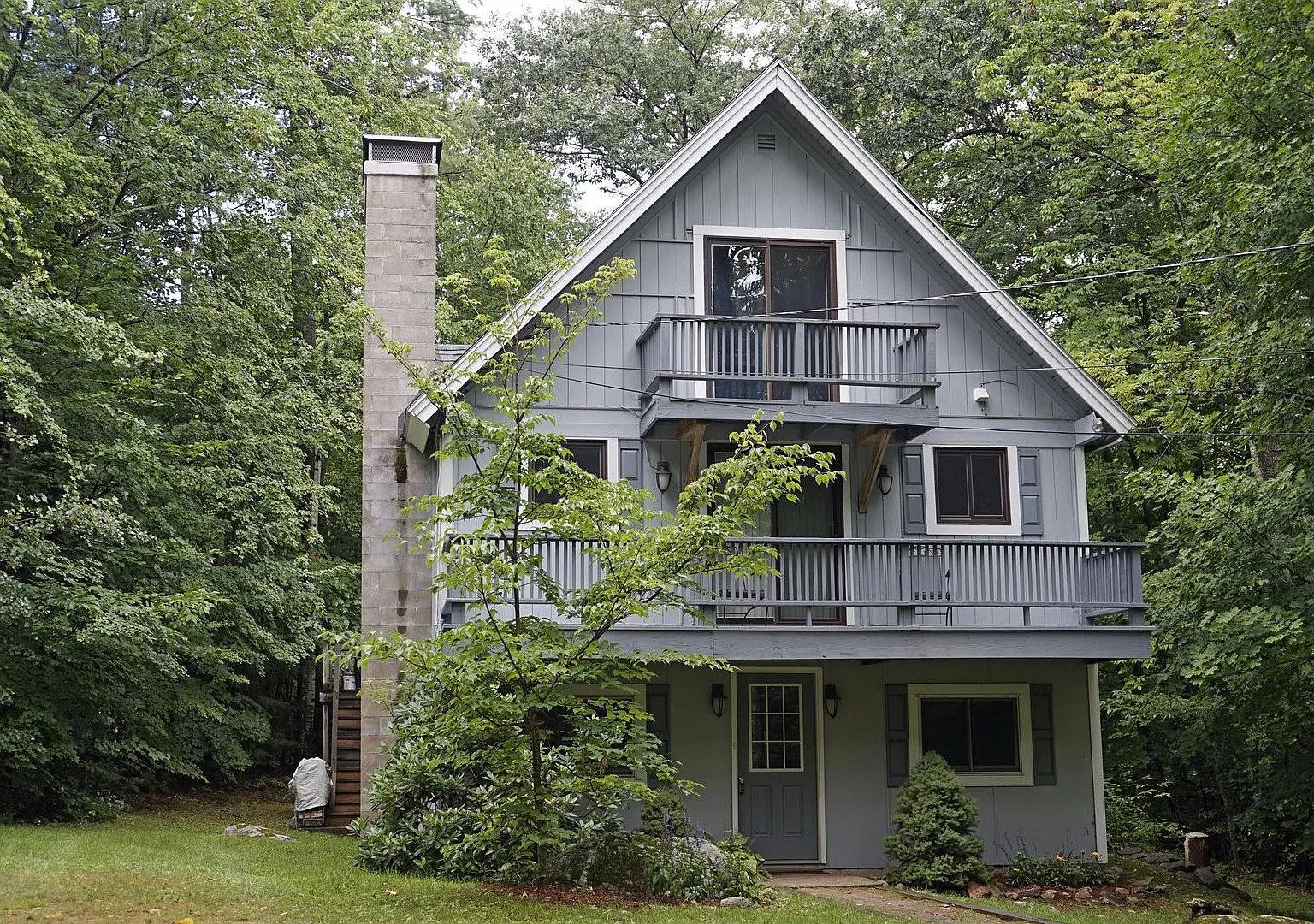 **Winter Rental** Adorable Chalet - Come Spend The Winter Here! — Photo 1